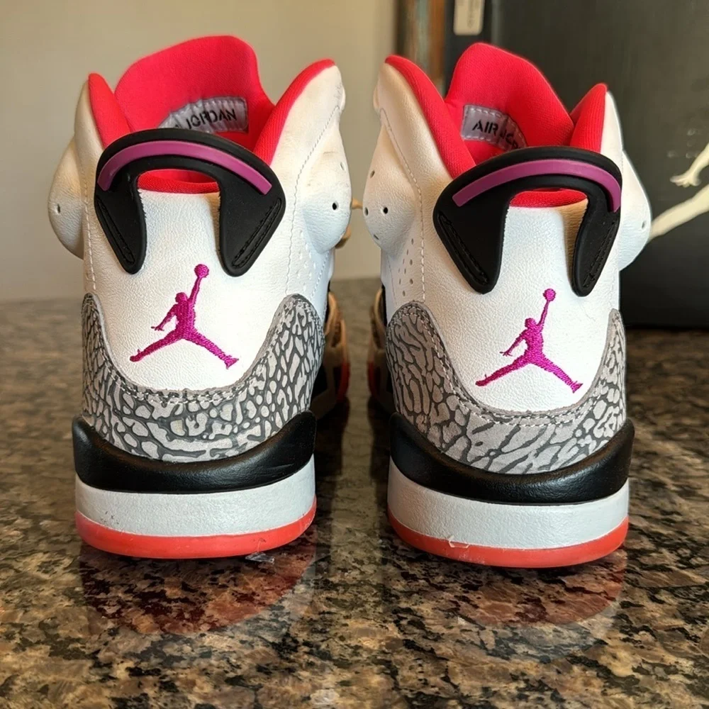 Jordan Retro son of mars hot lava Sneakers EUC 10.5